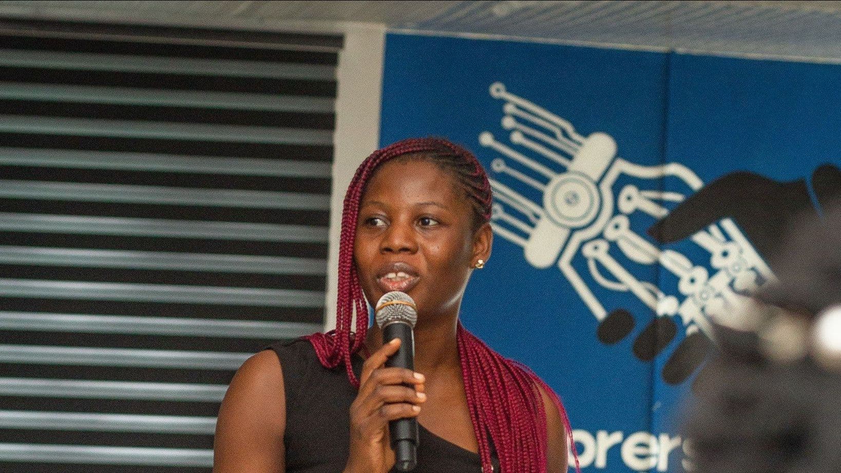 When the Mic Shook and She Didn't: Taiwo Kolawole's Thread Flow Moment